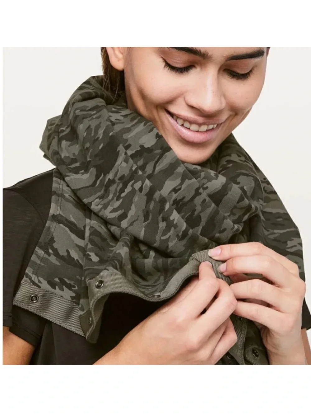 Lululemon Camo Print Utility Scarf - Olive Green